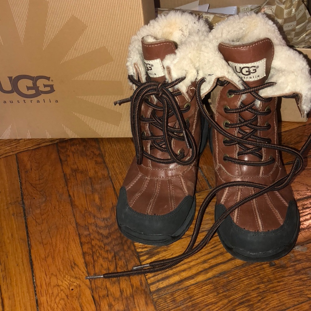 Kids uggs Snow boots from Saks barely worn